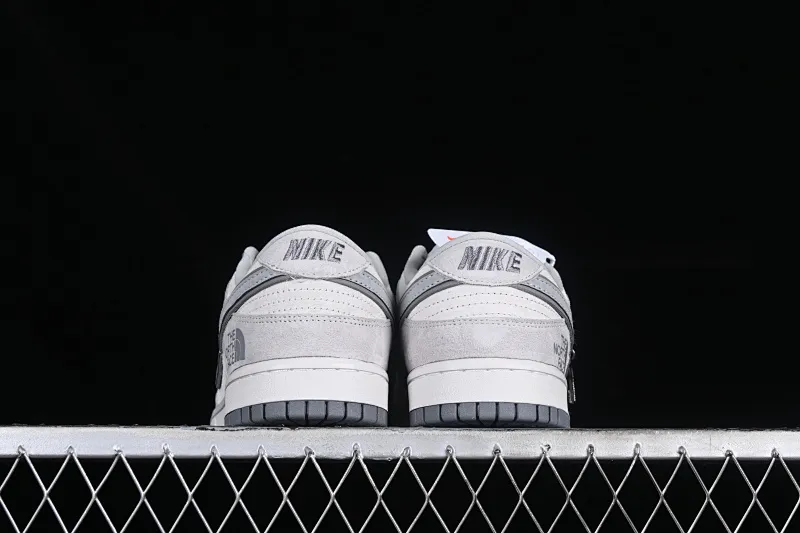 All Categories Nk SB Dunk Series Nk SB Dunk Low Low-top sneakers Nk Dunk Low North CDG joint-grey Three-party joint SB low-top casual sneakers FC1688-181